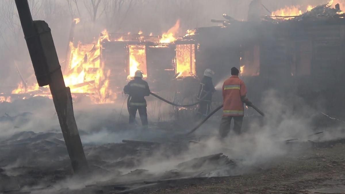 Пожары на Житомирщине: убытки в сгоревших деревнях составят 25 миллионов гривен Пожары на Житомирщине: убытки в сгоревших деревнях составят 25 миллионов гривен