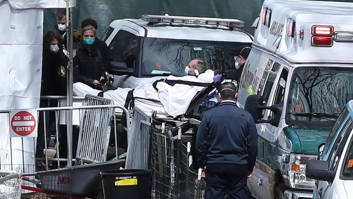 На борьбу с коронавирусом США выделят еще 484 миллиарда долларов На борьбу с коронавирусом США выделят еще 484 миллиарда долларов