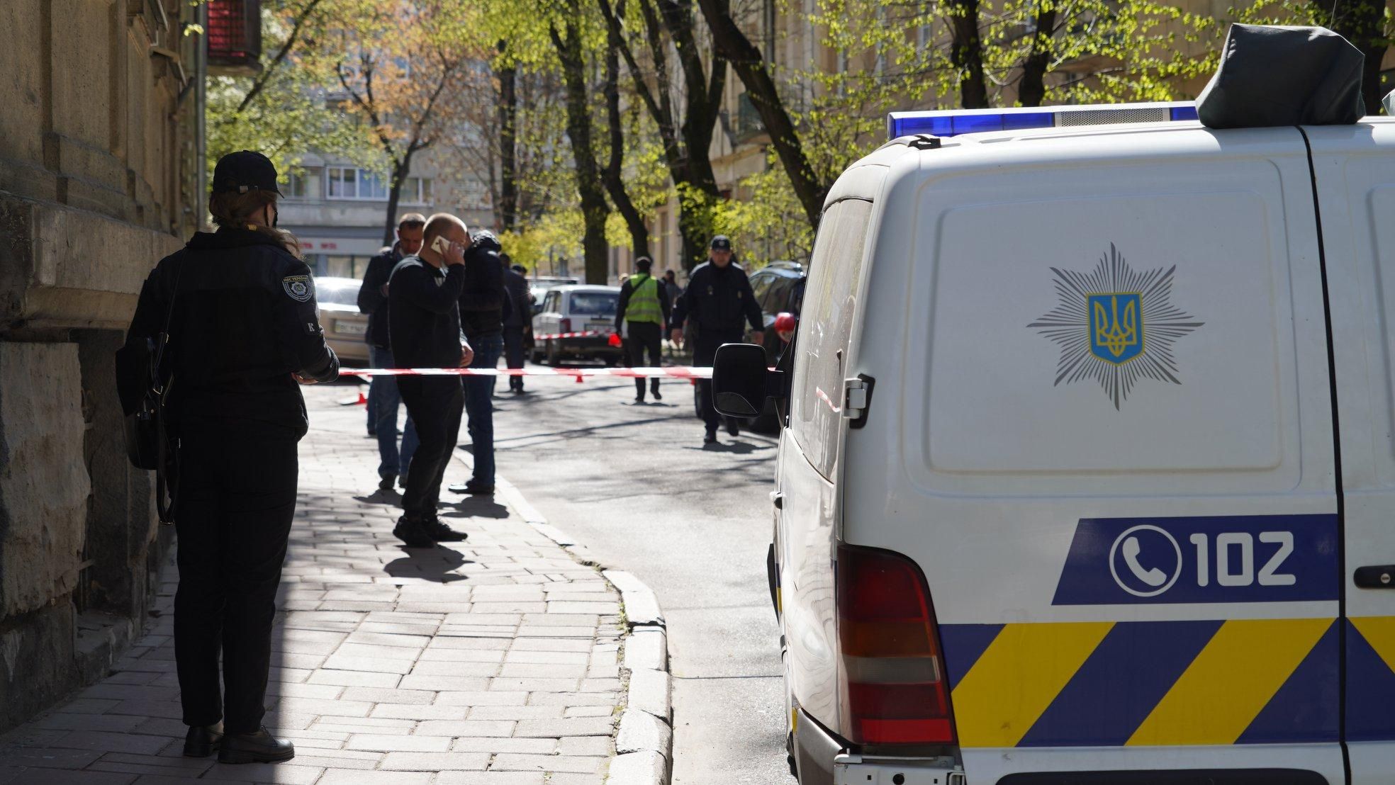 Посеред дня у центрі Львова застрелили чоловіка: затримали вже двох підозрюваних 