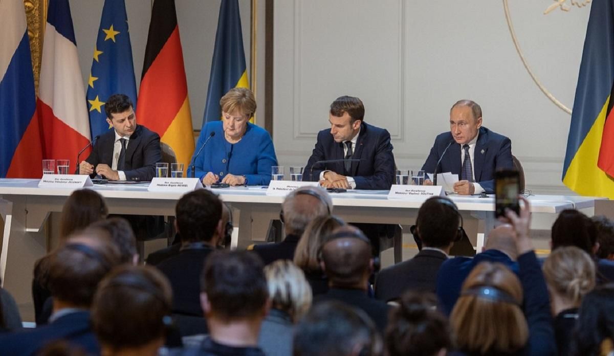 Зеленський пригадав нормандську зустріч з Путіним і "стати на коліна" Зеленський пригадав нормандську зустріч з Путіним і "стати на коліна"