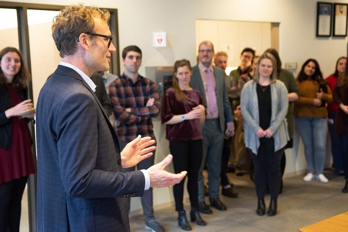 Вийдіть зі своєї бульбашки, або Якими мають бути керівники під час кризи Вийдіть зі своєї бульбашки, або Якими мають бути керівники під час кризи