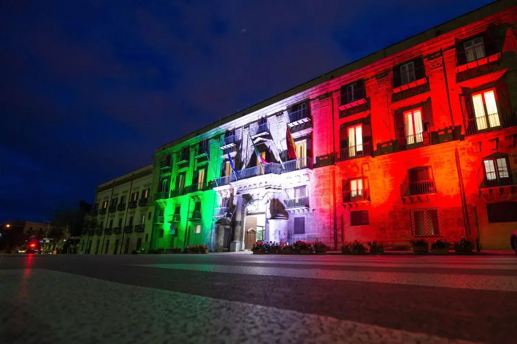 Італія Італія