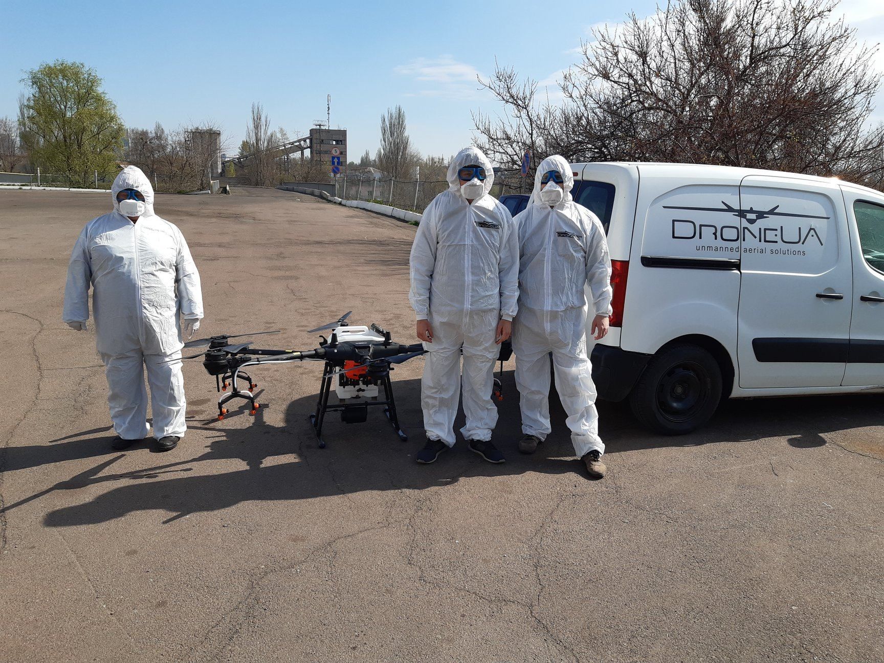 У Києві підприємства почали дезінфікувати з дронів: видовищне відео У Києві підприємства почали дезінфікувати з дронів: видовищне відео