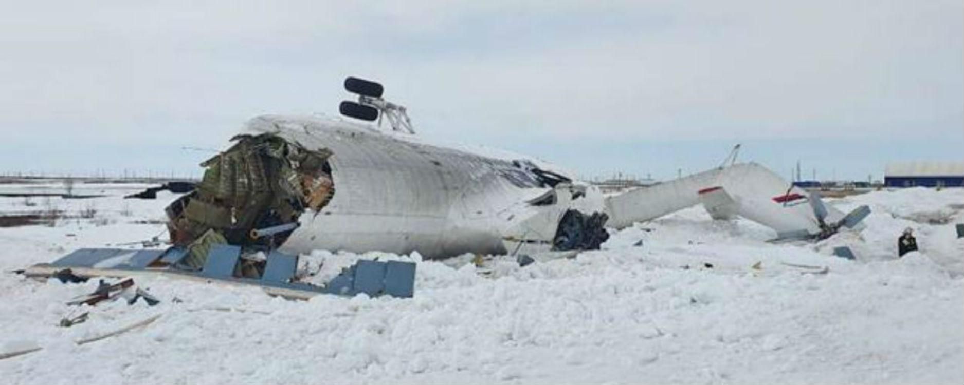 У Росії вертоліт здійснив жорстку посадку, є постраждалі: шокуюче відео У Росії вертоліт здійснив жорстку посадку, є постраждалі: шокуюче відео
