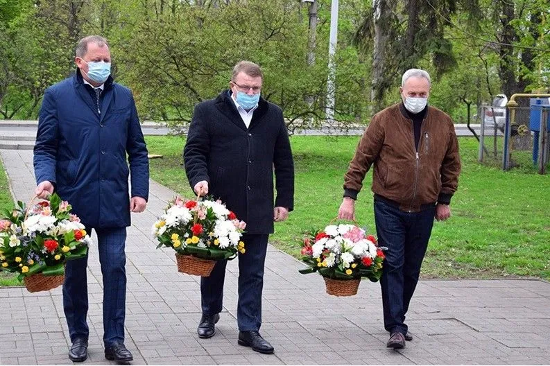 Суми вшанування Суми вшанування