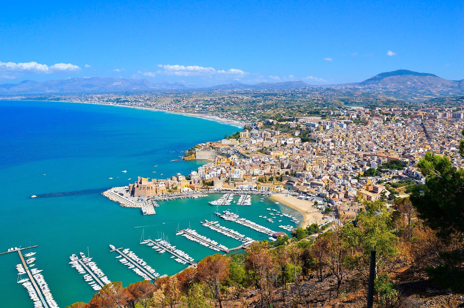 Оплата частини вартості квитка та проживання в готелі: як Сицилія повертатиме туристів на острів