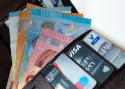 Фінмоніторинг-2020: чи будуть перевіряти поповнення картки та що чекає українців