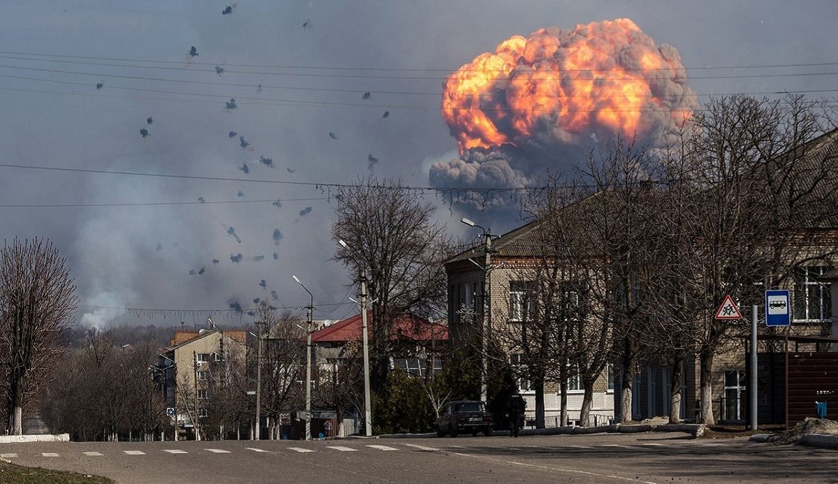 Чумак отрицает версию о минировании склада боеприпасов в Балаклее Чумак отрицает версию о минировании склада боеприпасов в Балаклее