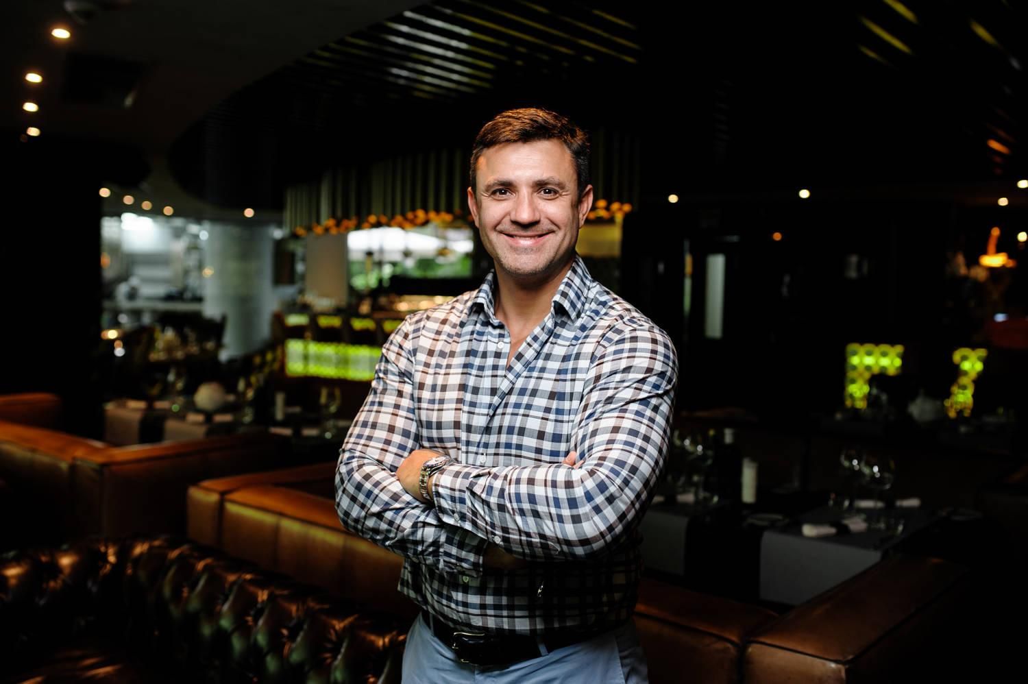 VIP-клієнти "Велюру" Тищенка: хто й чому відвідує ресторан нардепа попри карантин VIP-клієнти "Велюру" Тищенка: хто й чому відвідує ресторан нардепа попри карантин