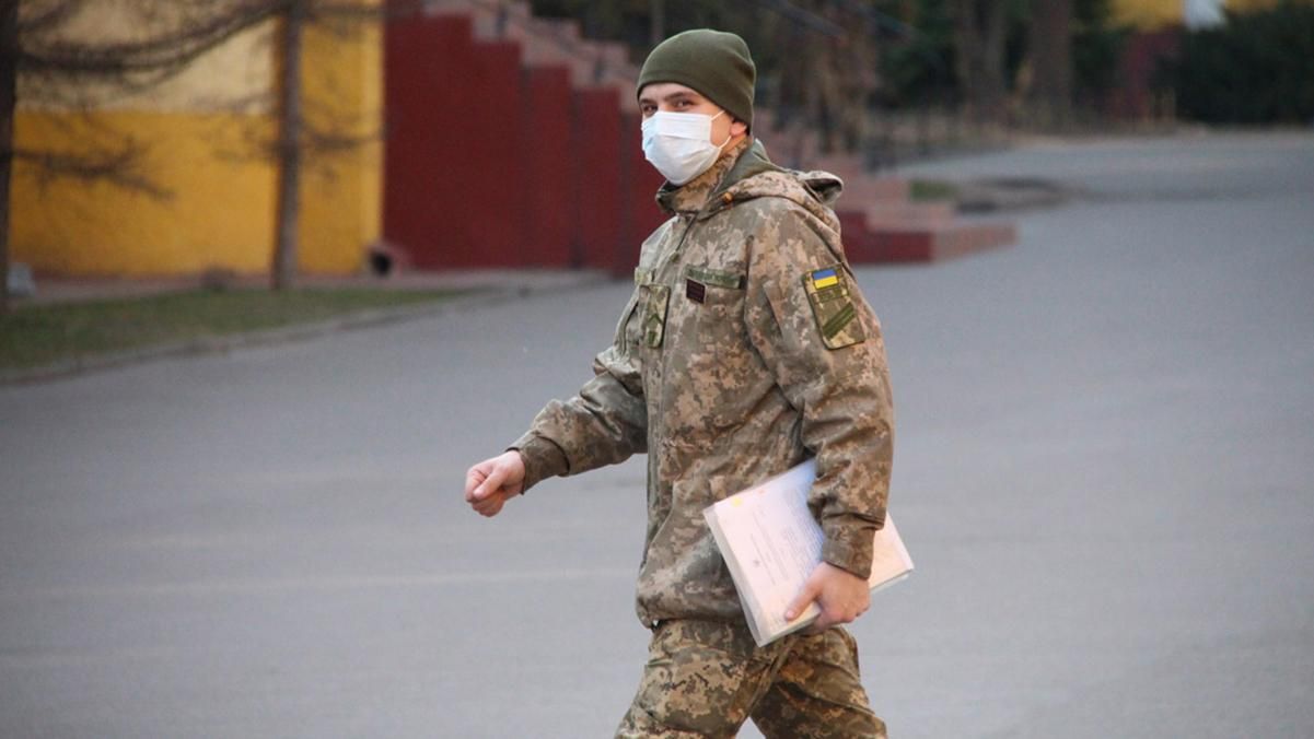 Спалах коронавірусу у військовому шпиталі в Харкові:  захворіло багато військових і медиків 