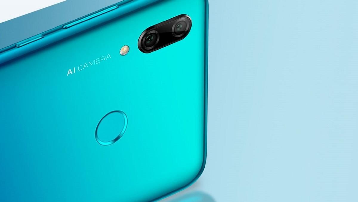 Новий Huawei P Smart отримає сервіси Google, три камери і NFC