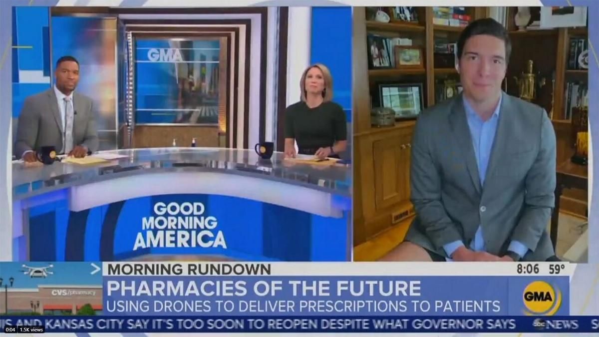 У США журналіст вийшов у прямий ефір без штанів: відео У США журналіст вийшов у прямий ефір без штанів: відео