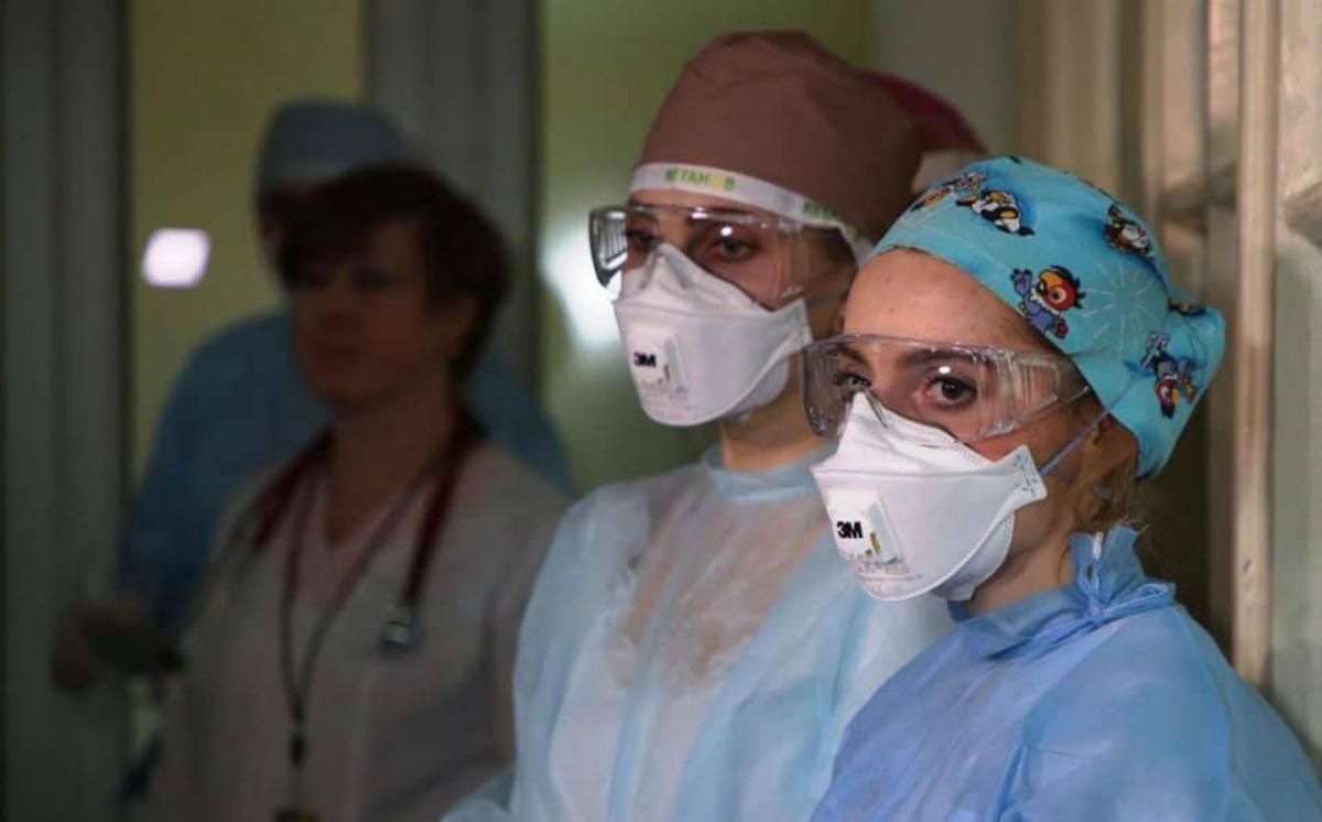 У селі під Львовом одночасно виявили понад 20 випадків зараження коронавірусом У селі під Львовом одночасно виявили понад 20 випадків зараження коронавірусом