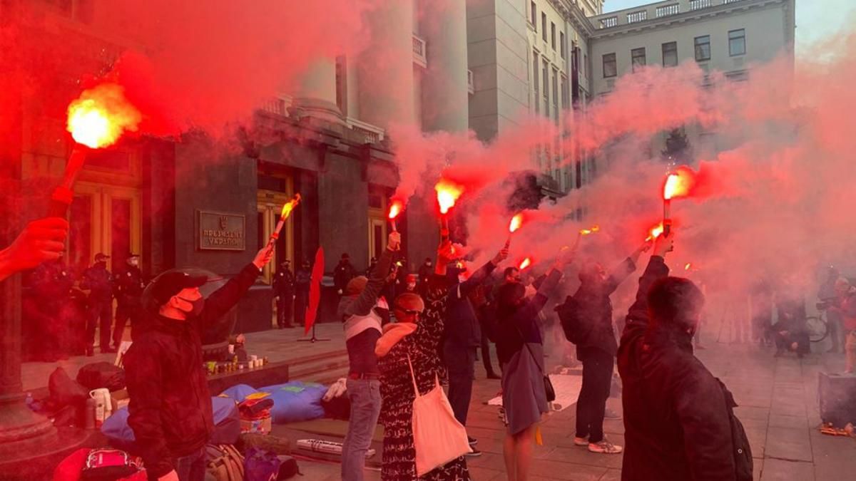 Активісти знову прийшли з протестом під будинок Венедіктової через справу Гандзюк: відео