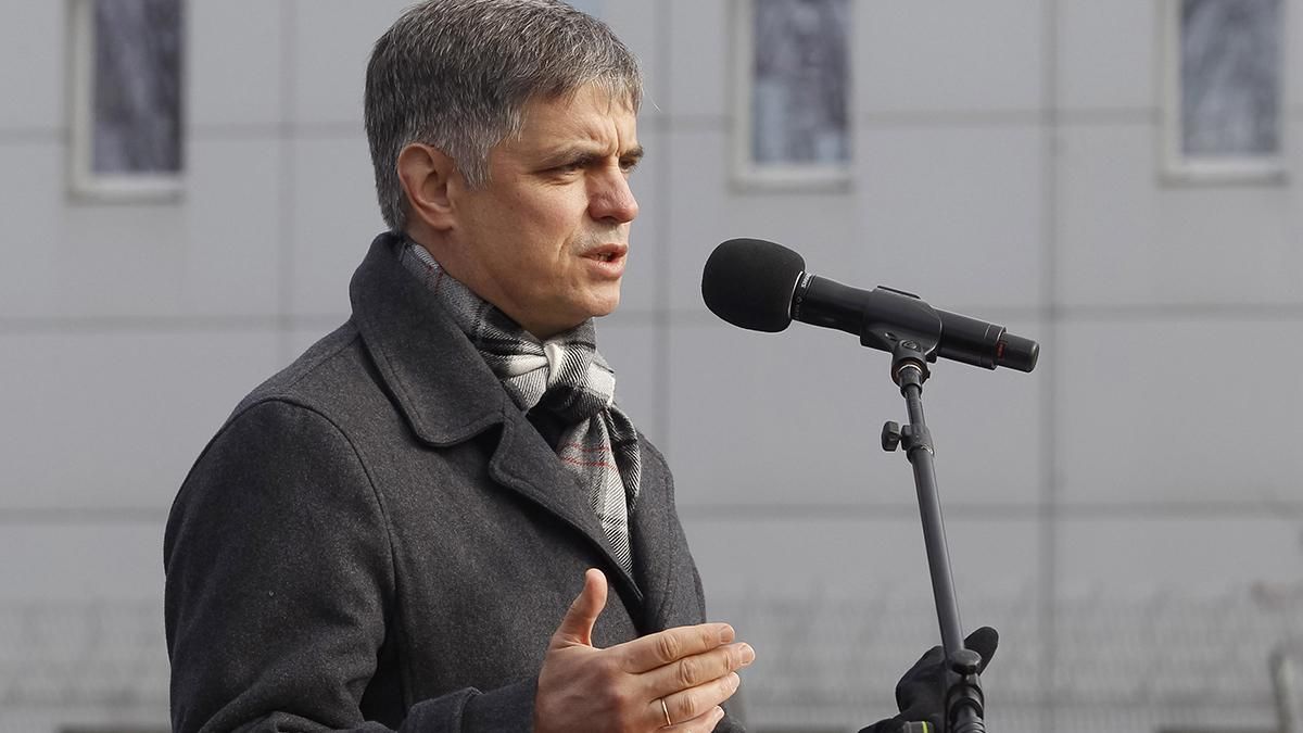 В Кабмине определили ответственного за переговоры со странами, приглашающими заробитчан В Кабмине определили ответственного за переговоры со странами, приглашающими заробитчан