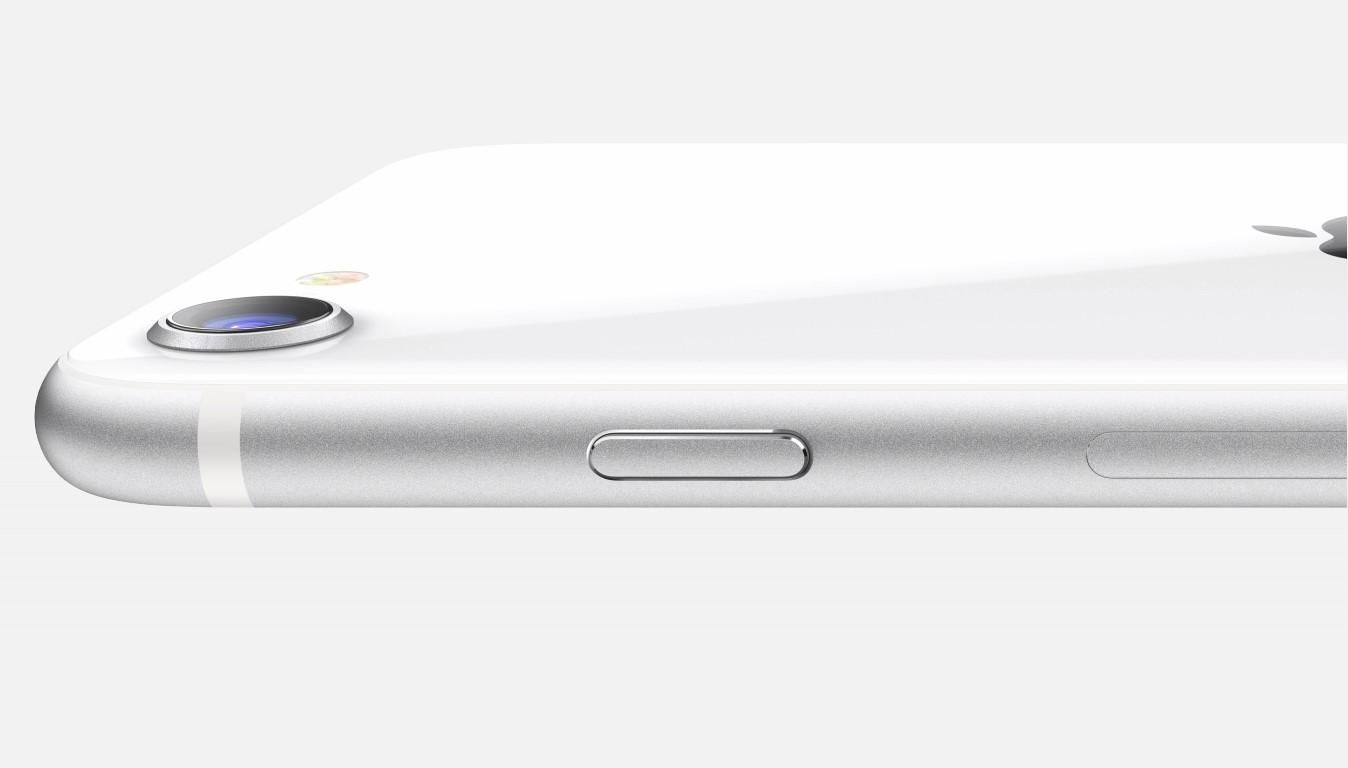 Головний дизайнер Huawei розкритикував  iPhone SE 2020