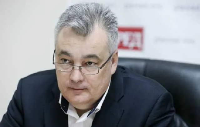 Дмитро Снєгирьов Дмитро Снєгирьов