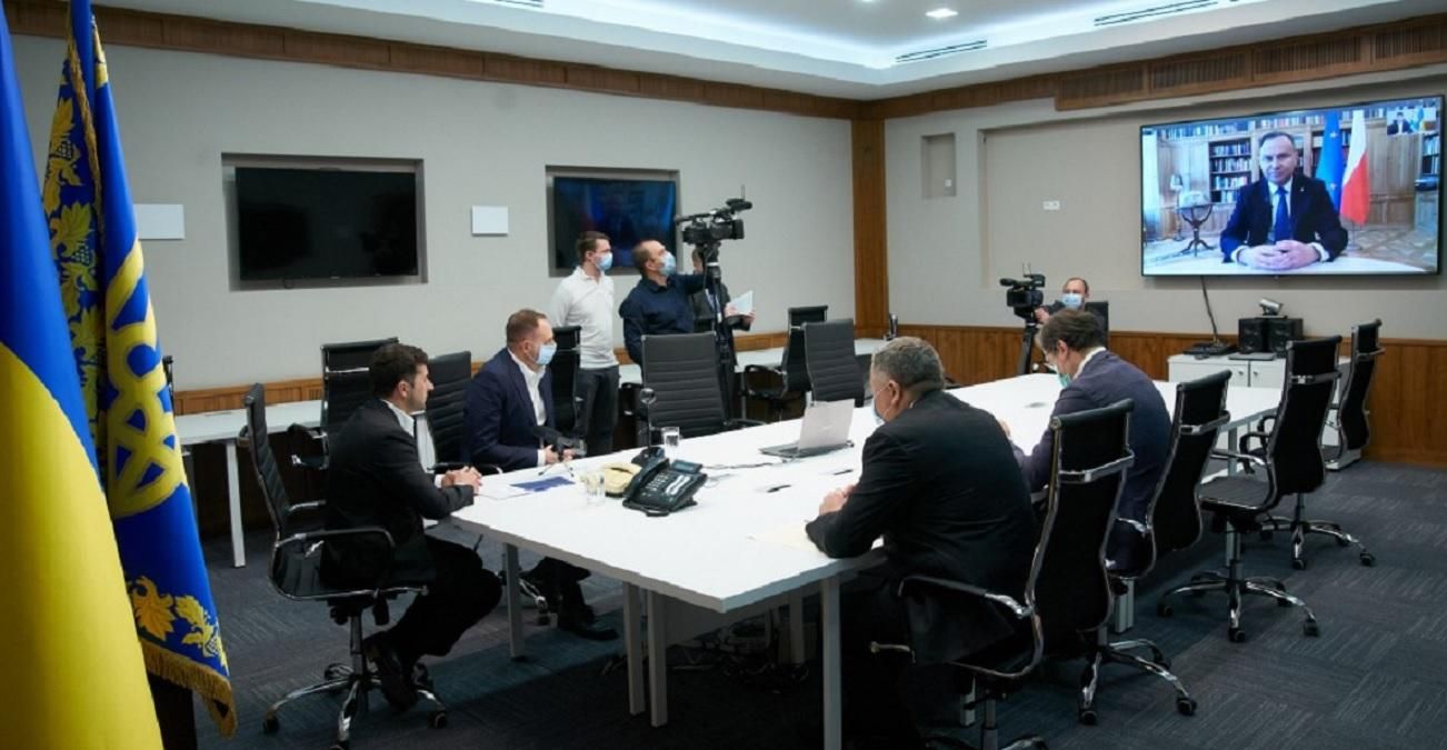 Зеленський провів телефонну розмову з Дудою: про що говорили Зеленський провів телефонну розмову з Дудою: про що говорили