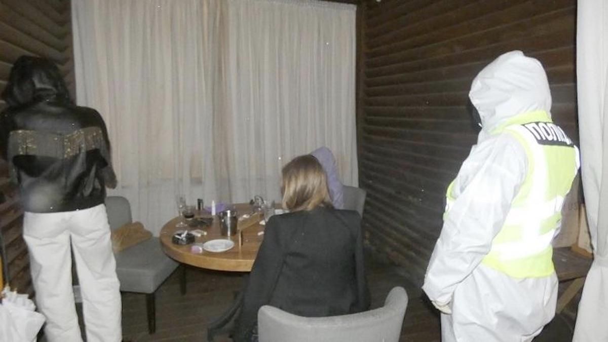 У Києві "накрили" ресторан, який працював попри карантин: фото