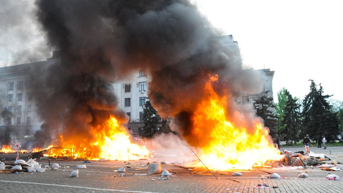 Трагедия в Одессе 2 мая: как это было - фото