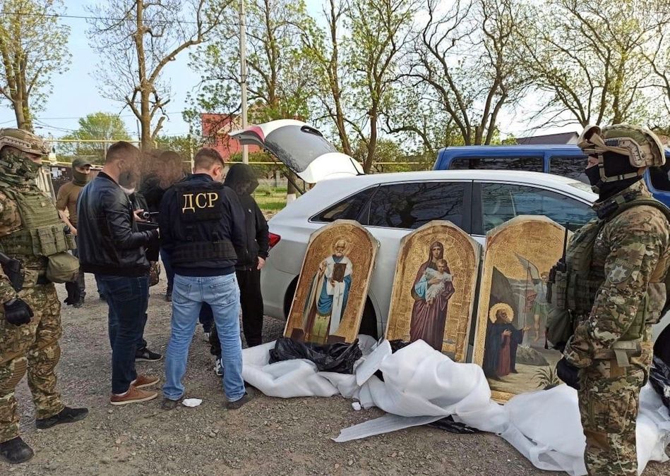 Грабили церкви по всей Украине: правоохранители задержали банду Грабили церкви по всей Украине: правоохранители задержали банду
