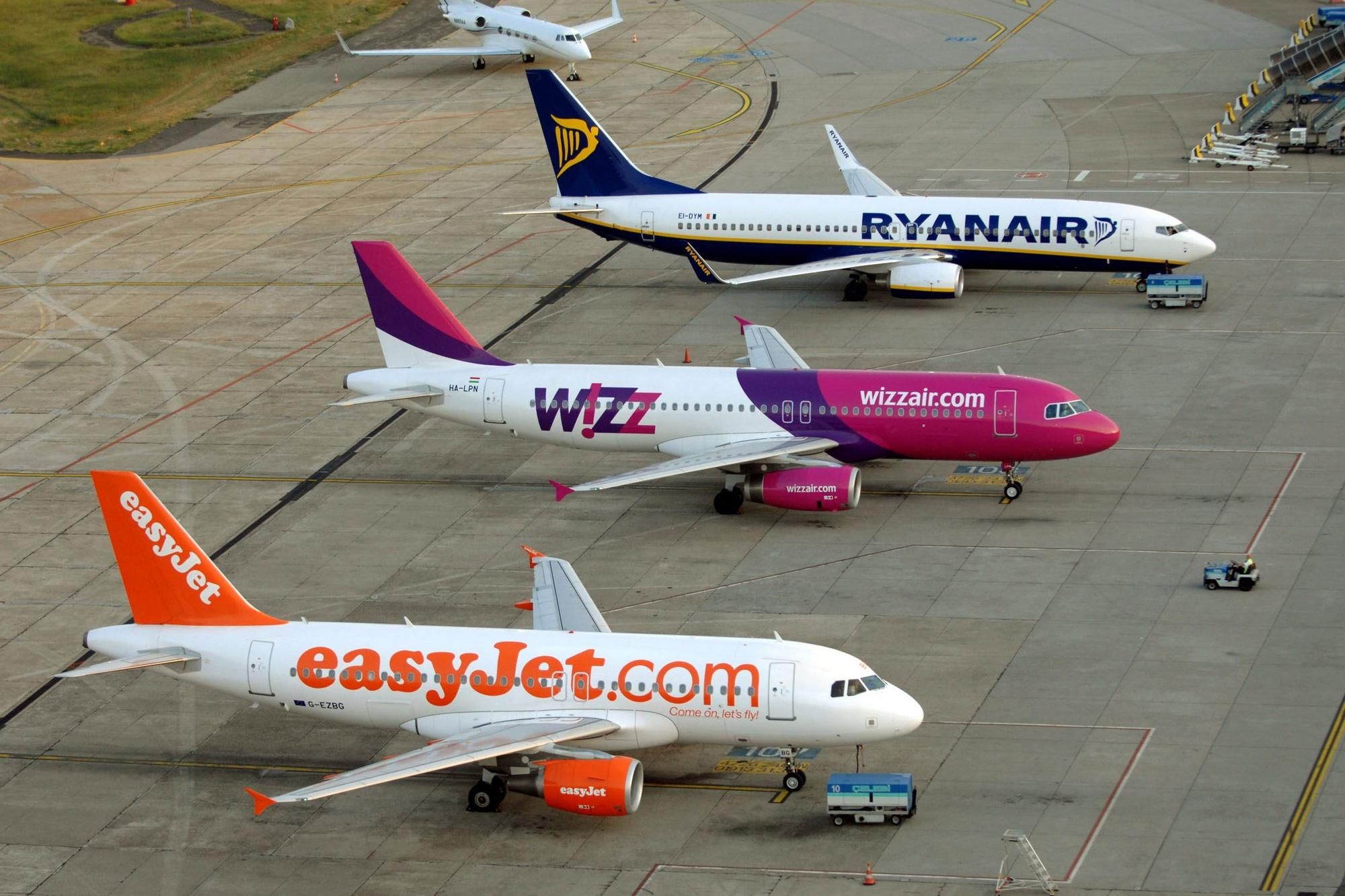 Коли відновлять польоти в Україні у 2020 році - прогноз Коли відновлять польоти в Україні у 2020 році - прогноз