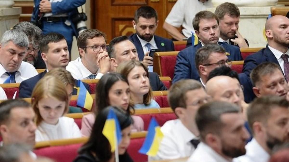 У нас полетить монобільшість, – Арахамія про наслідки виключення нардепів у "Слузі народу" 