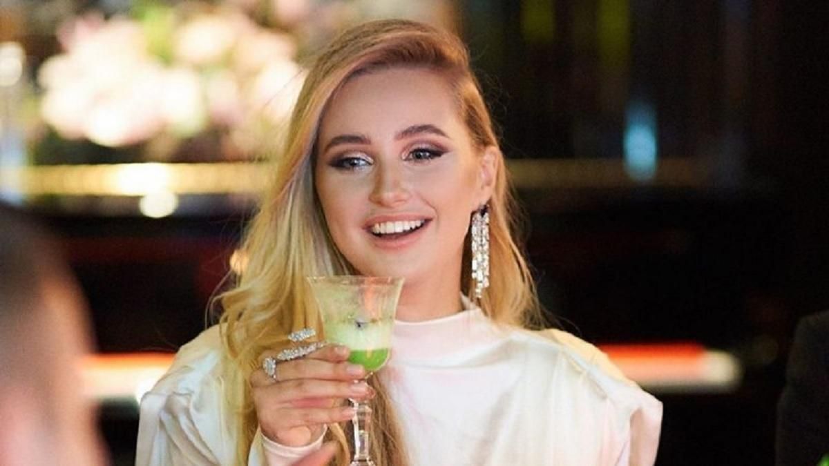 У Києві салон дружини Тищенка працює попри карантин: відео У Києві салон дружини Тищенка працює попри карантин: відео