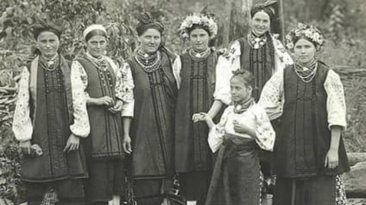 Українці на Донбасі вдягалися у вишиванки: старовинні фото