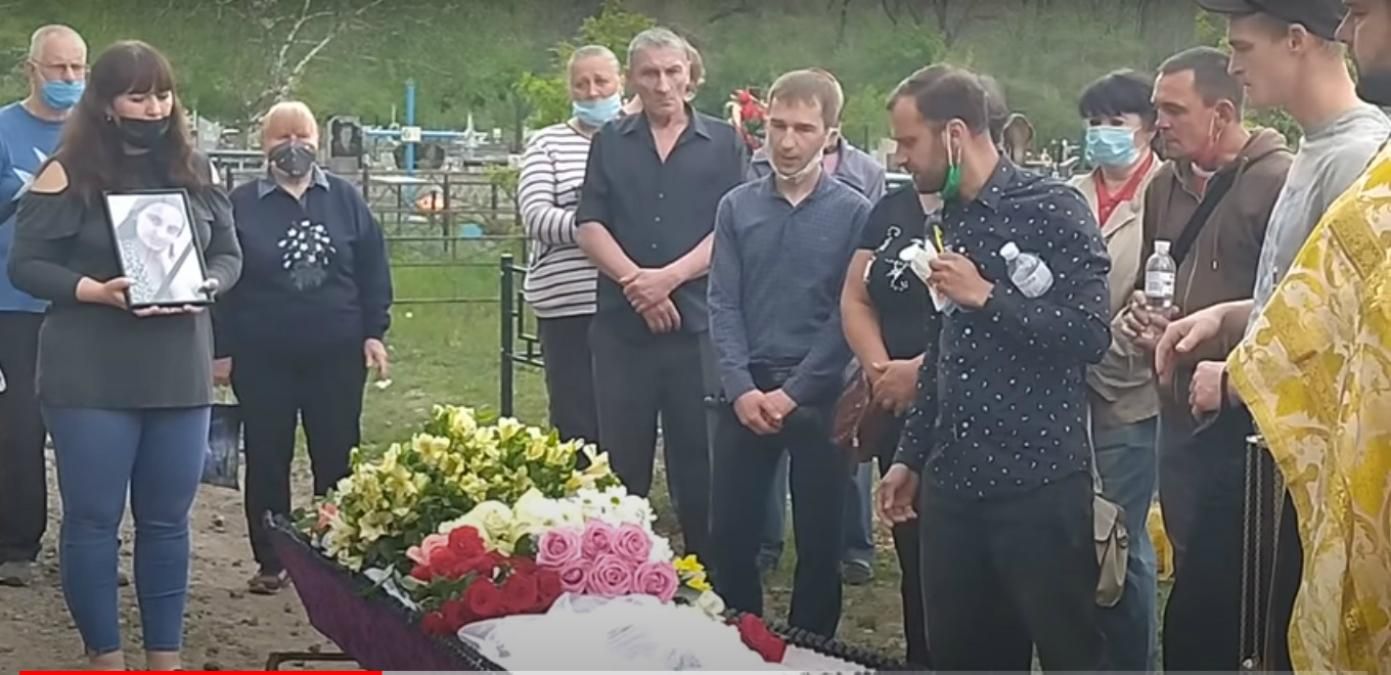 Жорстоке вбивство 13-річної дівчинки під Харковом: батько розповів про дивацтва матері загиблої