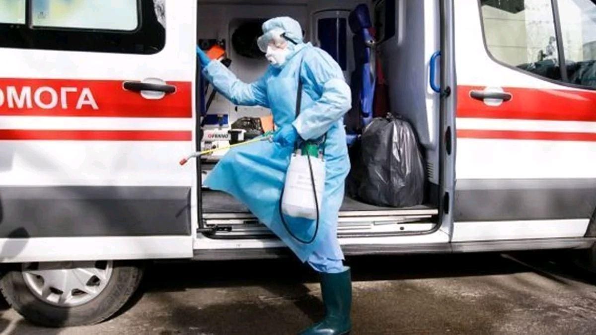 Все 35 новых случаев заражения коронавирусом в Днепре произошли из-за одной пенсионерки