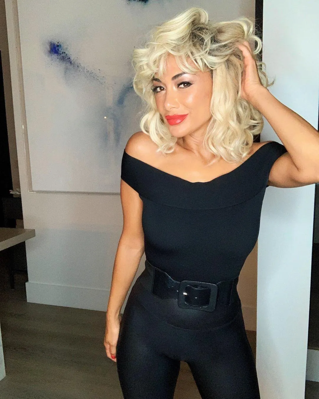 Співачка Ніколь Шерзінгер Співачка Ніколь Шерзінгер