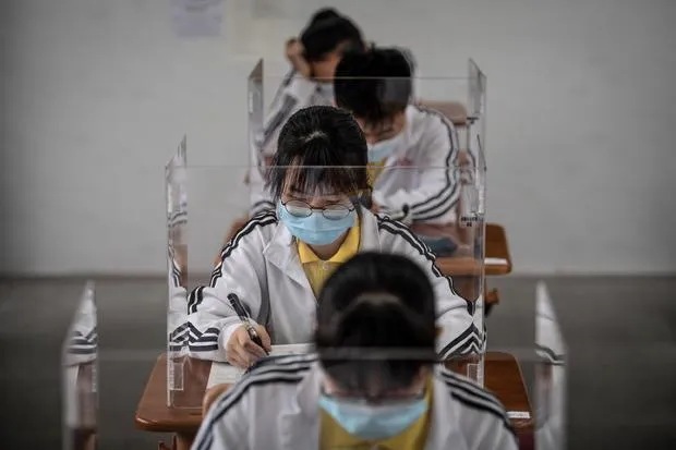 Хубей школа карантин коронавірус Китай