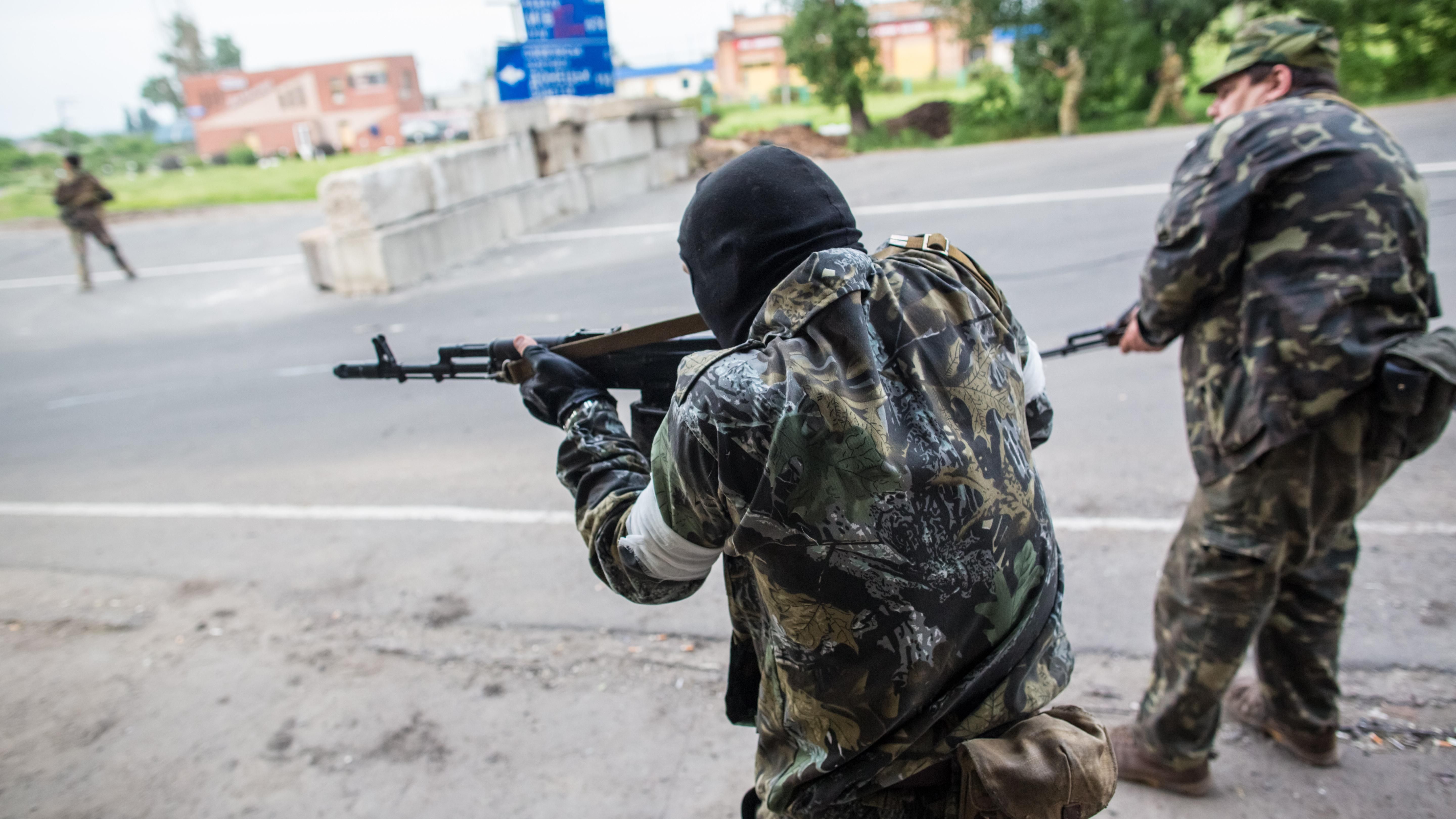 Жестокие бои произошли на Донбассе: где было горячее всего
