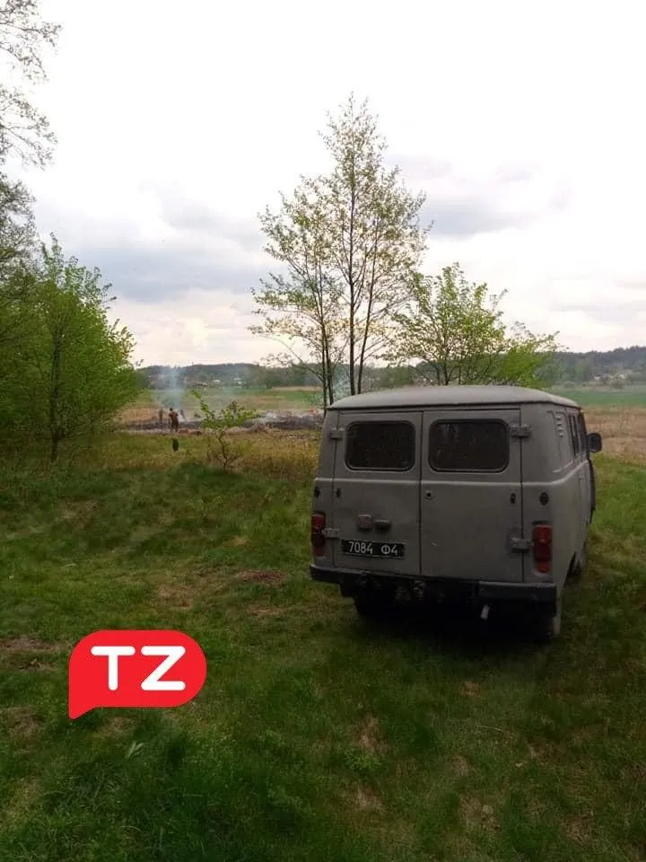 Нацгвардійці палили траву