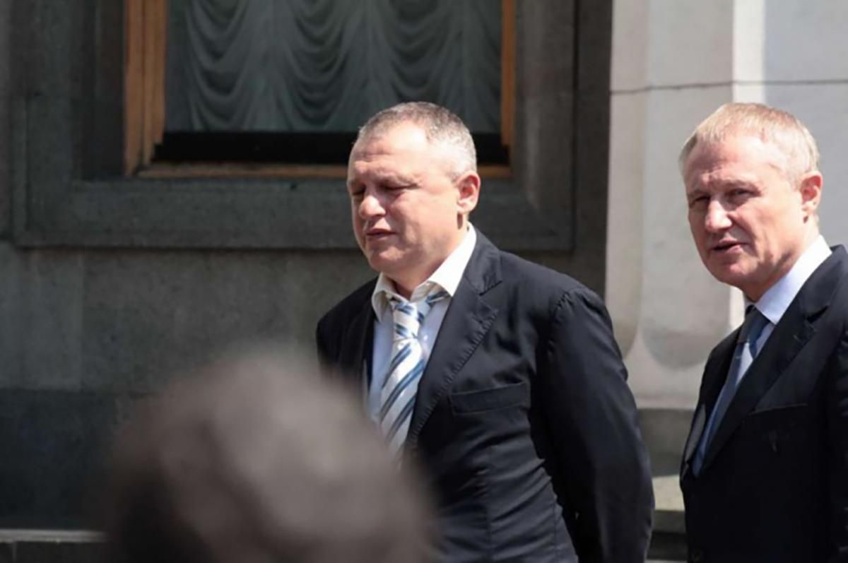 На користь Суркісів: Мін'юст хоче стягнути з "Приватбанку" 250 мільйонів доларів На користь Суркісів: Мін'юст хоче стягнути з "Приватбанку" 250 мільйонів доларів