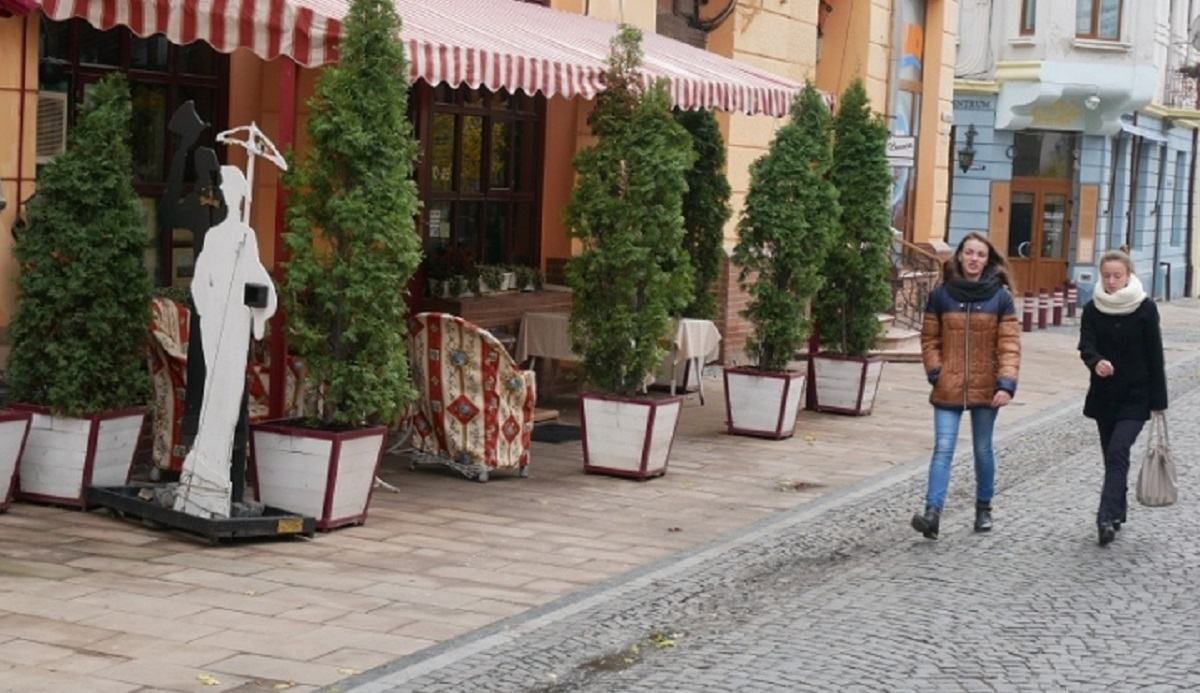 В Киеве упростят выдачу разрешений на работу летних и сезонных площадок В Киеве упростят выдачу разрешений на работу летних и сезонных площадок