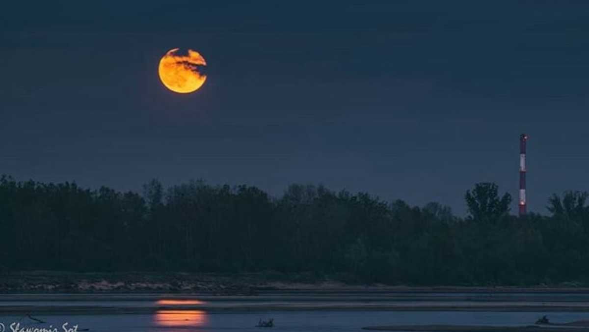 Суперлуна 2020 май, Украина – фото и видео суперлуния Суперлуна 2020 май, Украина – фото и видео суперлуния