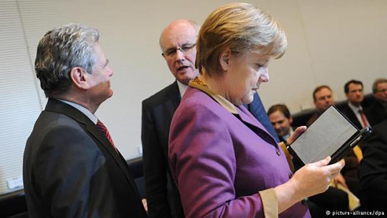 Электронную почту Меркель взломали российские хакеры Электронную почту Меркель взломали российские хакеры