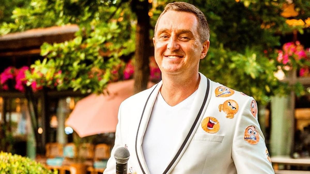 Дядя Жора показав, як лікується після пережитого інсульту: відео
