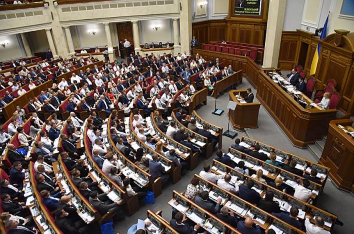 Верховная Рада возобновит пленарные заседания с 18 мая 2020