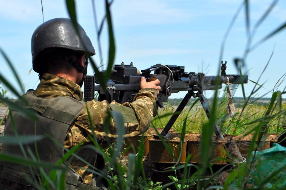 На Донбасі вороги поранили ще одного українського військового
