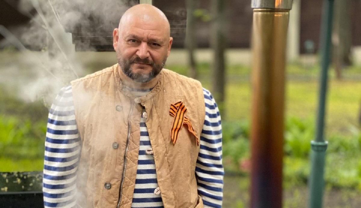 Горілка, каша і "колорадська" стрічка: як скандальний Добкін "дєнь пабєди" відзначав Горілка, каша і "колорадська" стрічка: як скандальний Добкін "дєнь пабєди" відзначав