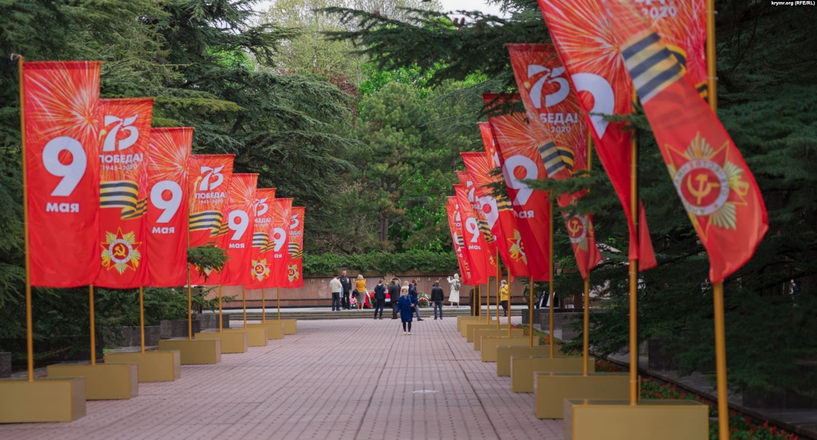 Масштабные празднования Дня победы в аннексированном Крыму и на оккупированном Донбассе: фото, видео Масштабные празднования Дня победы в аннексированном Крыму и на оккупированном Донбассе: фото, видео