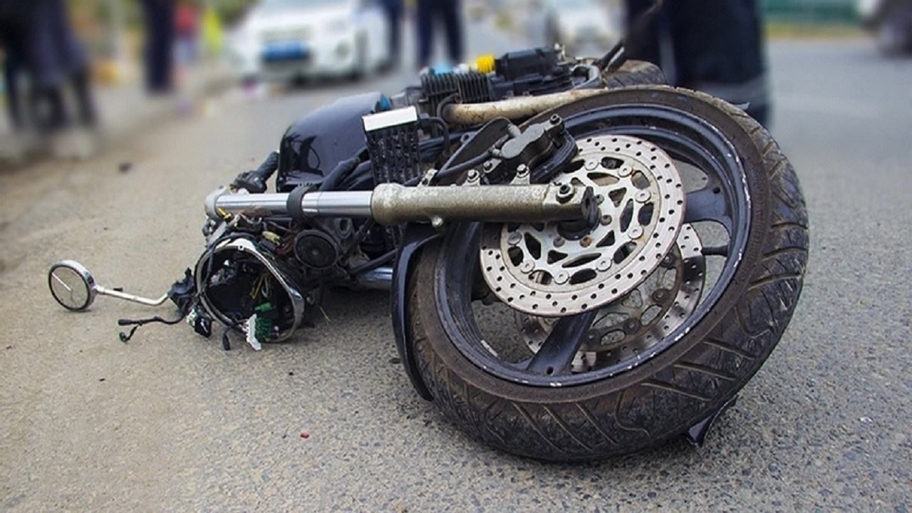 У Києві п’яний байкер зламав ногу поліцейському: відео 18+