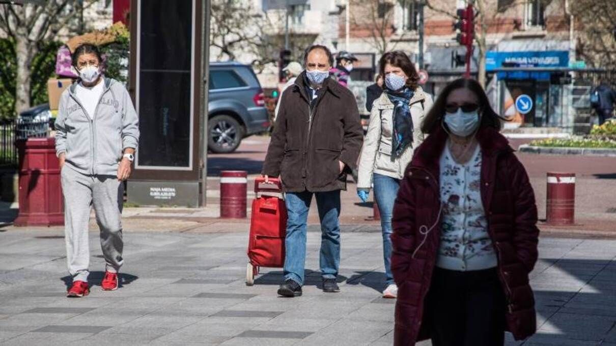 В Париже позволили прогулки набережными и в лесах с 11 мая 2020 В Париже позволили прогулки набережными и в лесах с 11 мая 2020