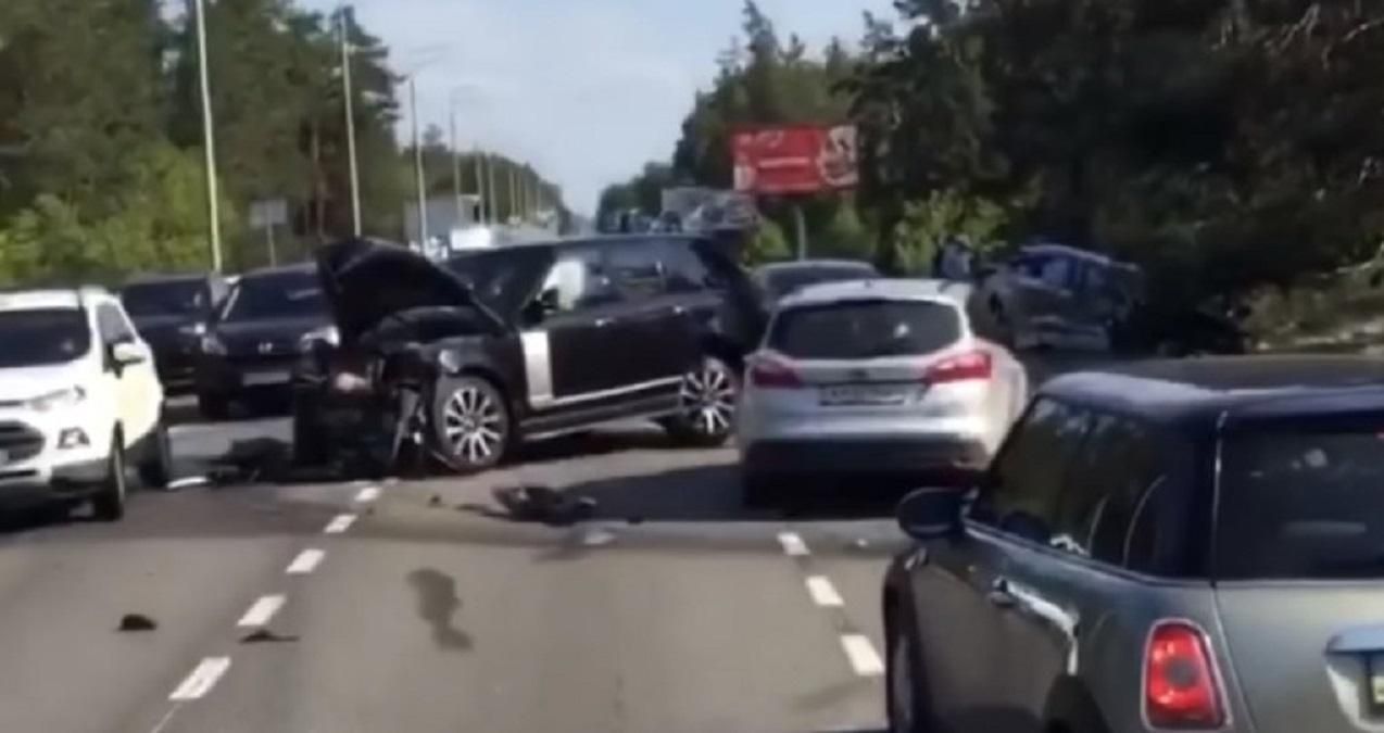 Авария в Конча-Заспе 11.05. 2020 с Lexus и Range Rover - фото, видео Авария в Конча-Заспе 11.05. 2020 с Lexus и Range Rover - фото, видео