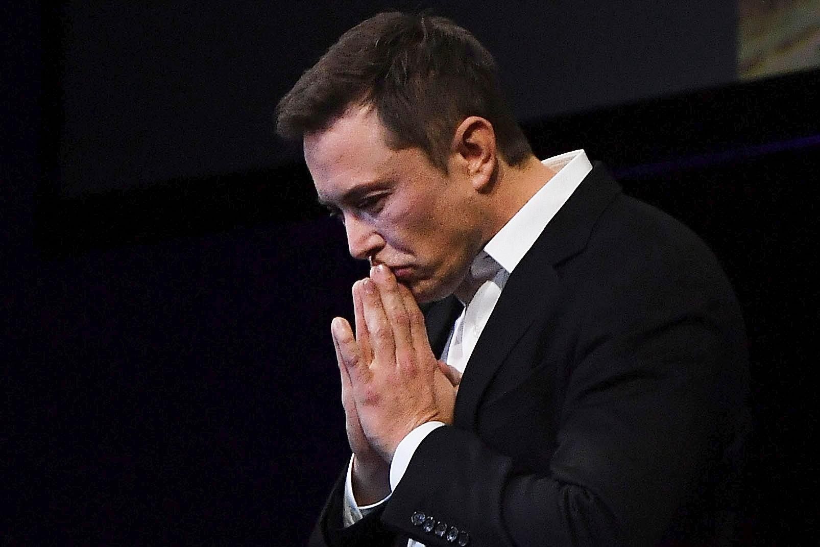 Готовий навіть до арешту: Маск відкриває завод Tesla попри заборону