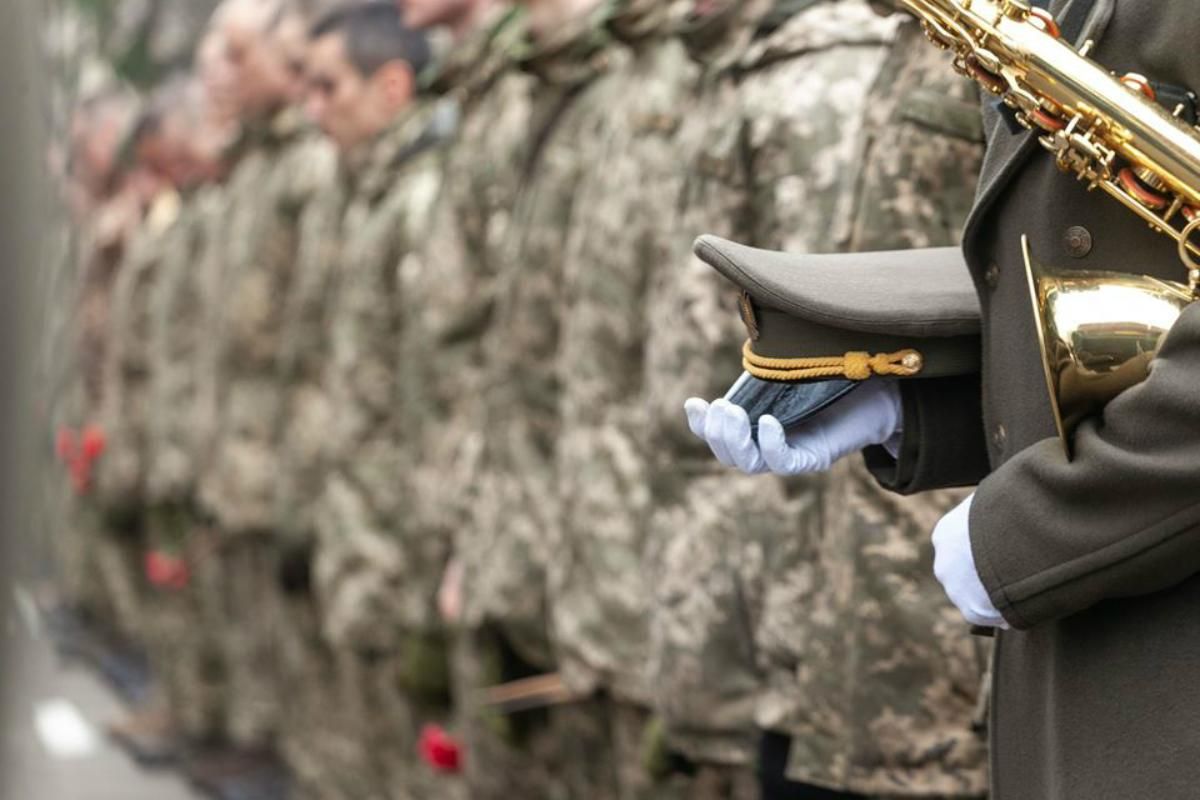 Тіло військового з простреленою головою знайшли на території елітної військової частини в Києві Тіло військового з простреленою головою знайшли на території елітної військової частини в Києві