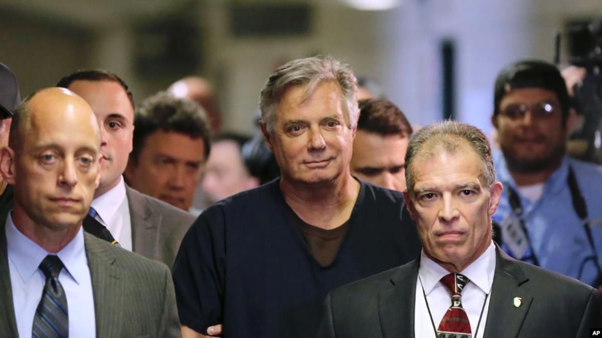 Ексрадника Януковича Пола Манафорта випустили під домашній арешт через COVID-19 Ексрадника Януковича Пола Манафорта випустили під домашній арешт через COVID-19